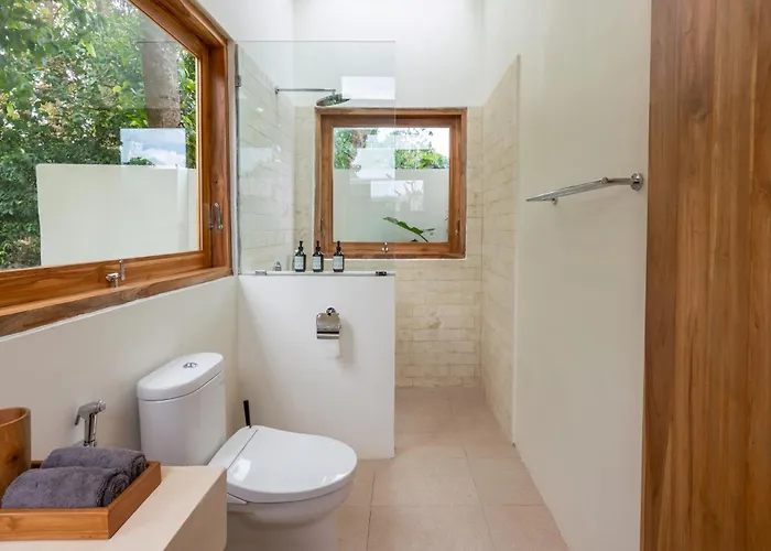 Villa Tropical 2br With Jungle View & Private Pool