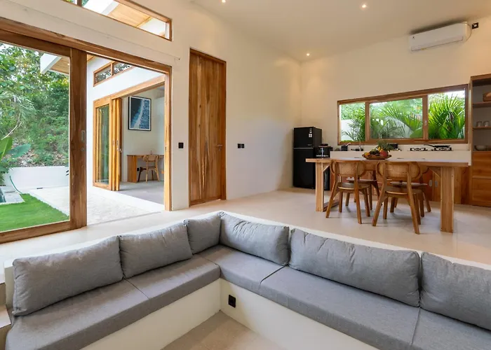 Villa Tropical 2br With Jungle View & Private Pool Jimbaran